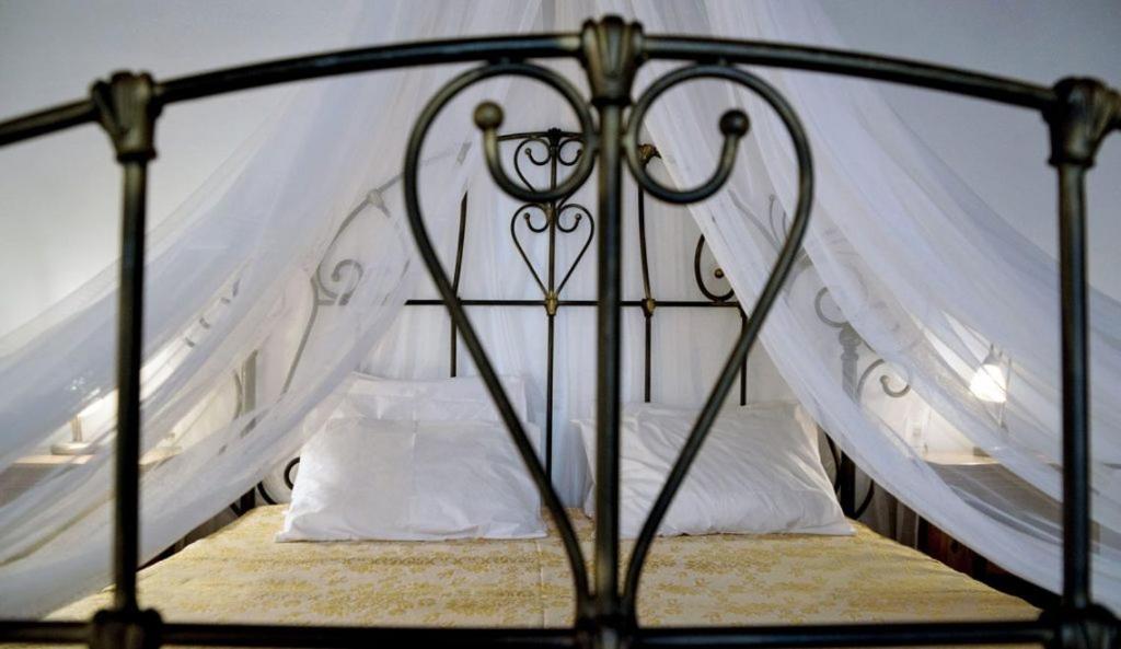 Abramis Rooms Mitáta エクステリア 写真