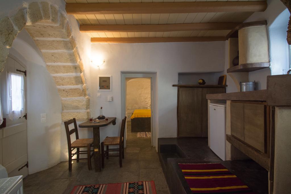 Abramis Rooms Mitáta エクステリア 写真