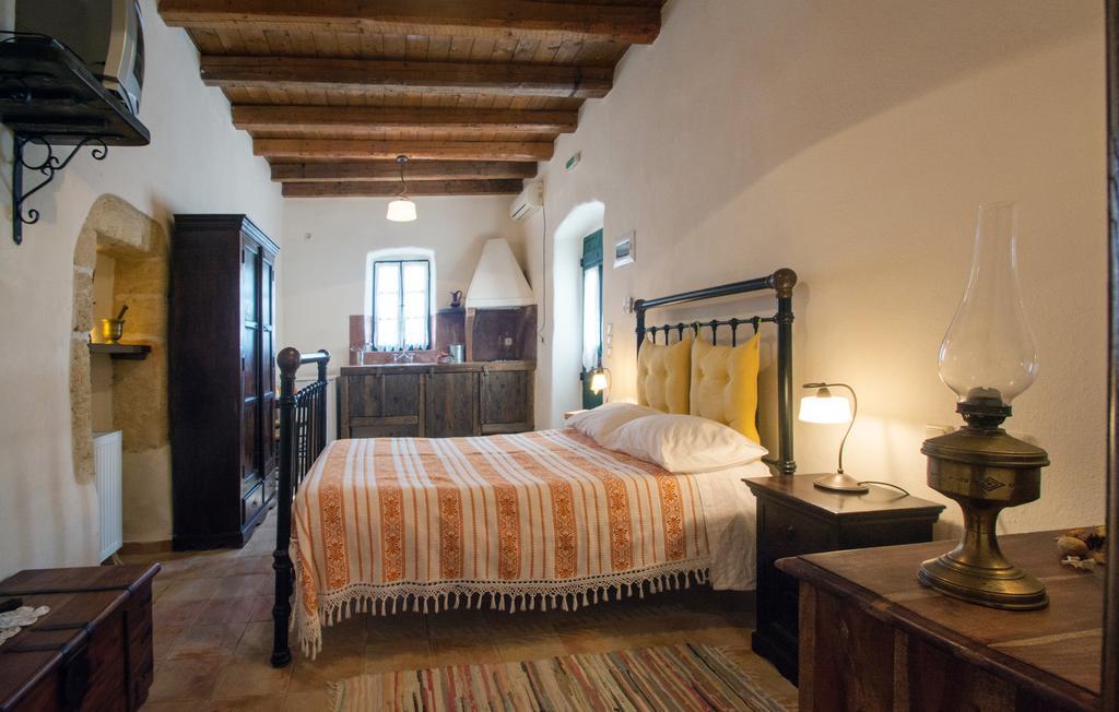 Abramis Rooms Mitáta エクステリア 写真