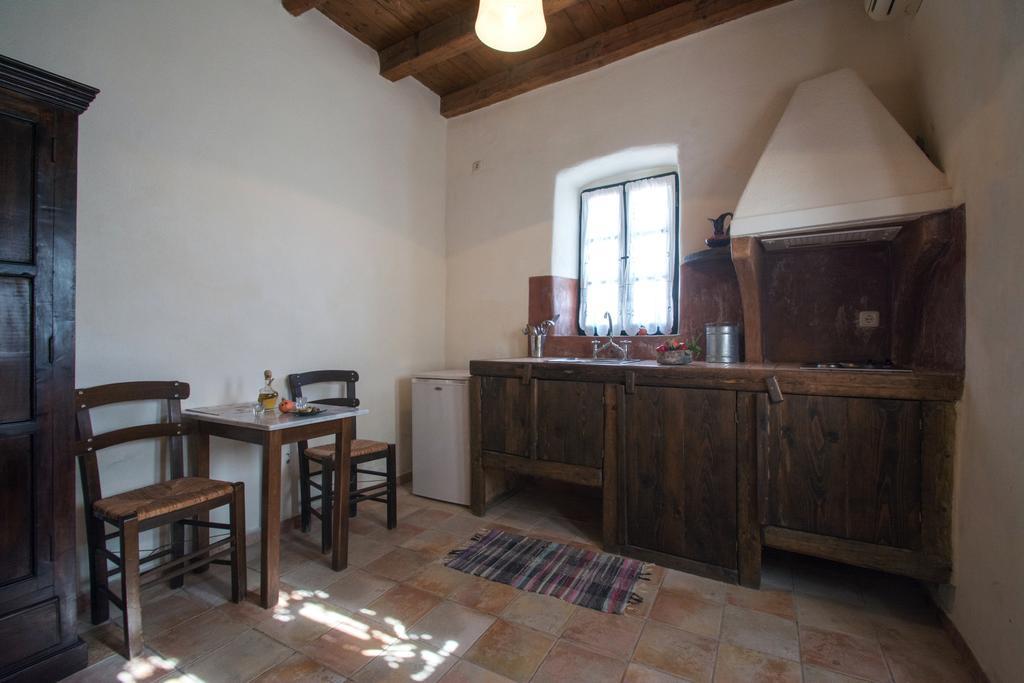 Abramis Rooms Mitáta エクステリア 写真