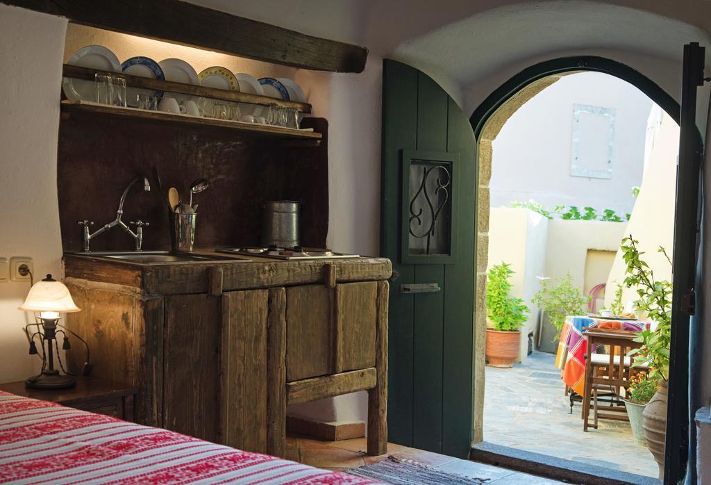 Abramis Rooms Mitáta エクステリア 写真